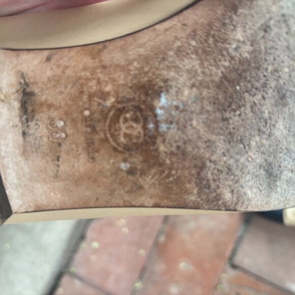 Authentic Chanel Two Tone Leather Ballet Flat in Size 8 - Picture 3 of 3